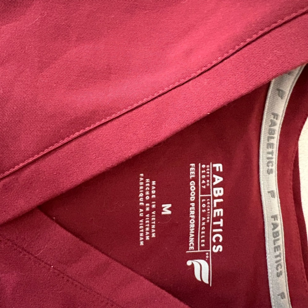 Fabletics Scrub Set - Picture 2 of 2